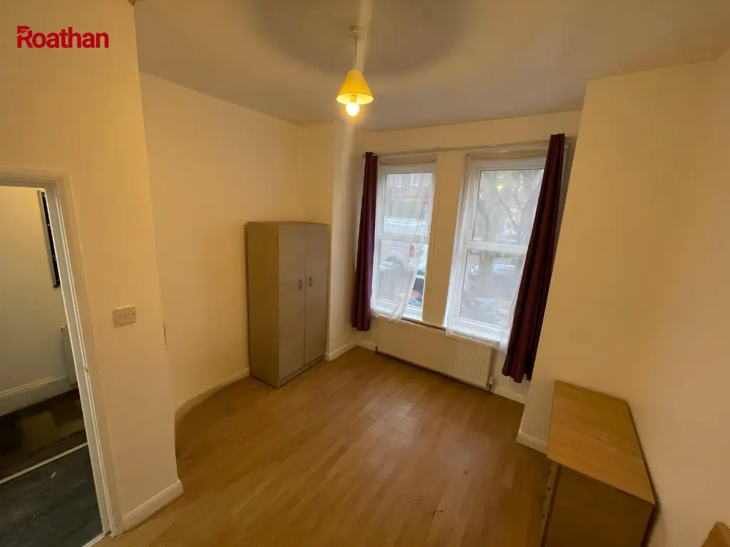 Single Rooms to Rent in Barcom Avenue, £900 only