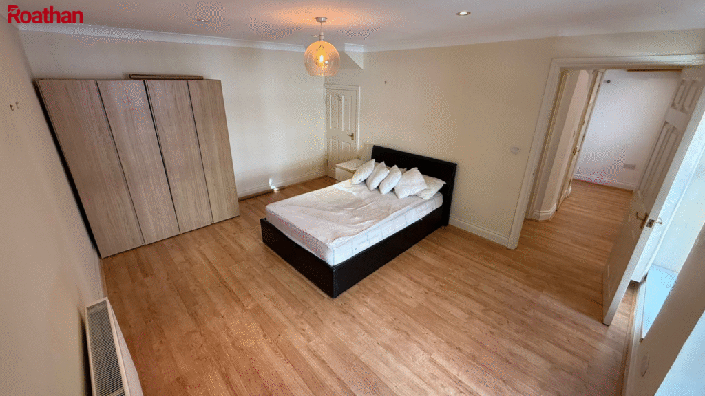 2 Bedroom Flat to Rent in SE26 – Lawrie Park Road (£1,890 pcm)