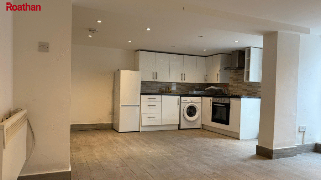 Studio Flat to Rent in Beulah Hill SE19 – £1,450 pcm
