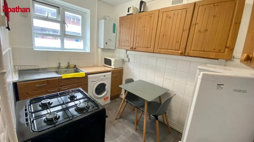 3 Bedroom Flat to Rent in Clapham C., SW2 4AR  – £3,000 PCM