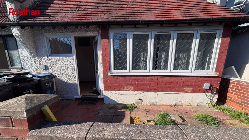 2 Bedroom Flat for Rent in Semley Road SW16